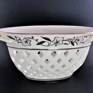 LENOX FROSTED BERRIES PIERCED OVAL BOWL WITH HANDLES